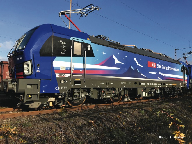 Electric locomotive class 193, HUPAC/SBB Digital with Sound<br /><a href='images/pictures/Roco/Roco-73117.jpg' target='_blank'>Full size image</a>